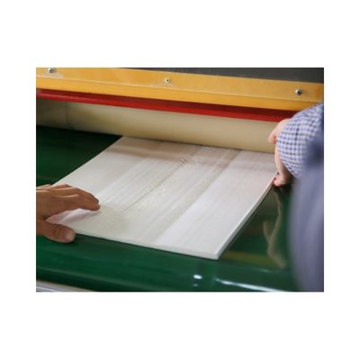 Precomposto di gomma FKM con resistenza a basse temperature a -30°C, modulo 100% 12,0 Mpa e eccellente resistenza all'olio per i sistemi di carburante automobilistici