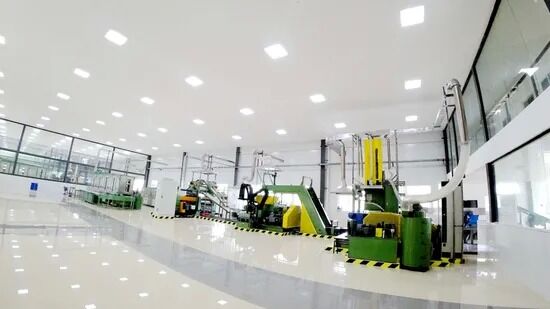 comprare Composto di gomma FKM a bassa compressione con resistenza alle alte temperature per l'industria automobilistica online manufacture