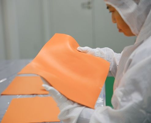 Un buon prezzo. Gomma idrogenata di nitrile butadiene HNBR Composta Resistenza alla trazione 10-20 MPa Allungamento alla rottura 200-400% Durabilità in linea